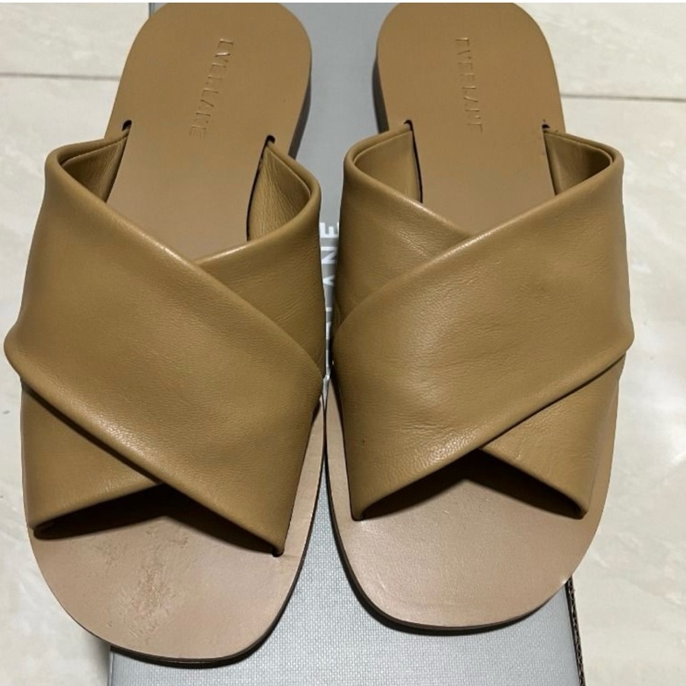 Everlane  leather Sandals size  7 NWOT